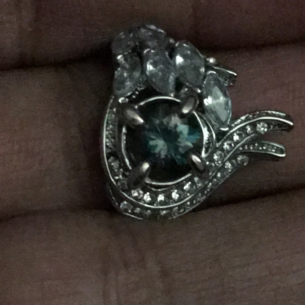 Moissanite Ring - image 3